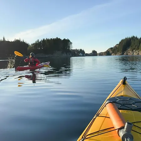 Charming Seaside With Amazing View * Hardbakke