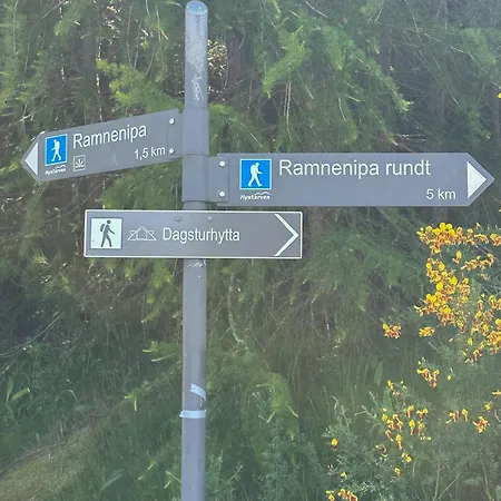 펜션 Charming Seaside With Amazing View Hardbakke