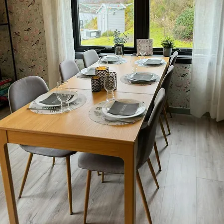 Charming Seaside With Amazing View Hardbakke